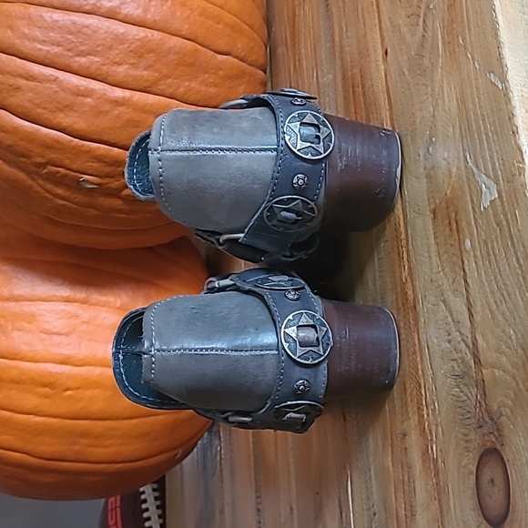 Steve Madden Grey Boots - Picture 7 of 7